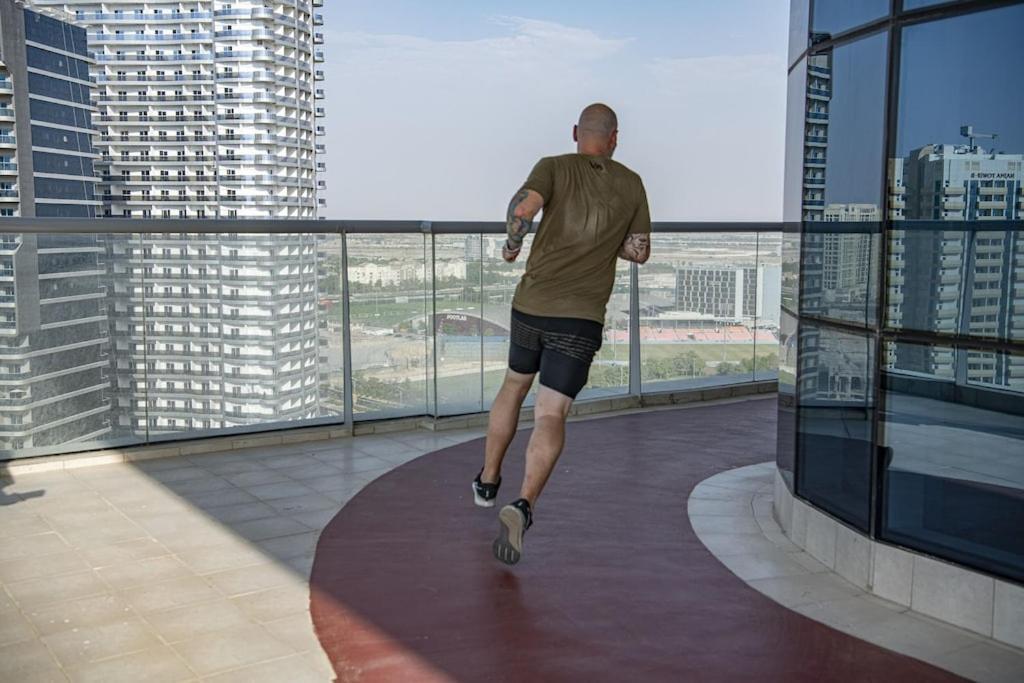 Studio In The Heart Of Sports City -Great View & Amenities! Дубай Экстерьер фото